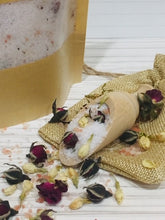 Load image into Gallery viewer, Rose & Coconut Milk Bath Soak