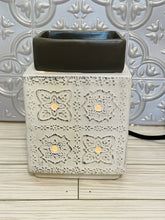 Load image into Gallery viewer, Wax Warmer - Modern Cottage